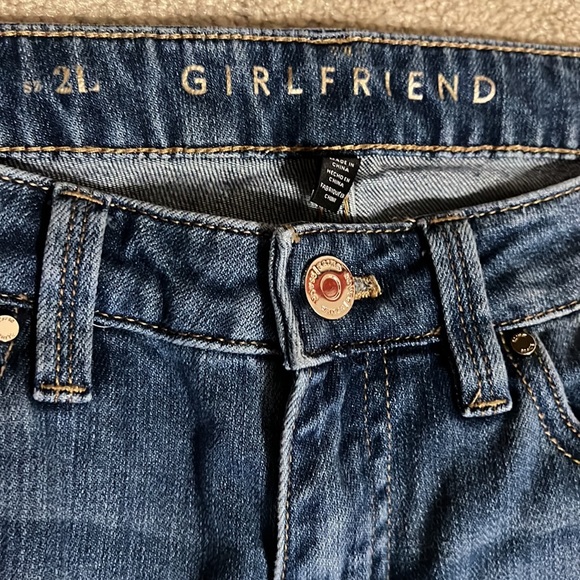 White House Black Market Girlfriend Jean - Picture 3 of 9